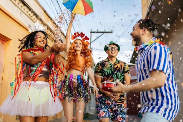 Ideias criativas para customizar sua camiseta no Carnaval e arrasar nos bloquinhos